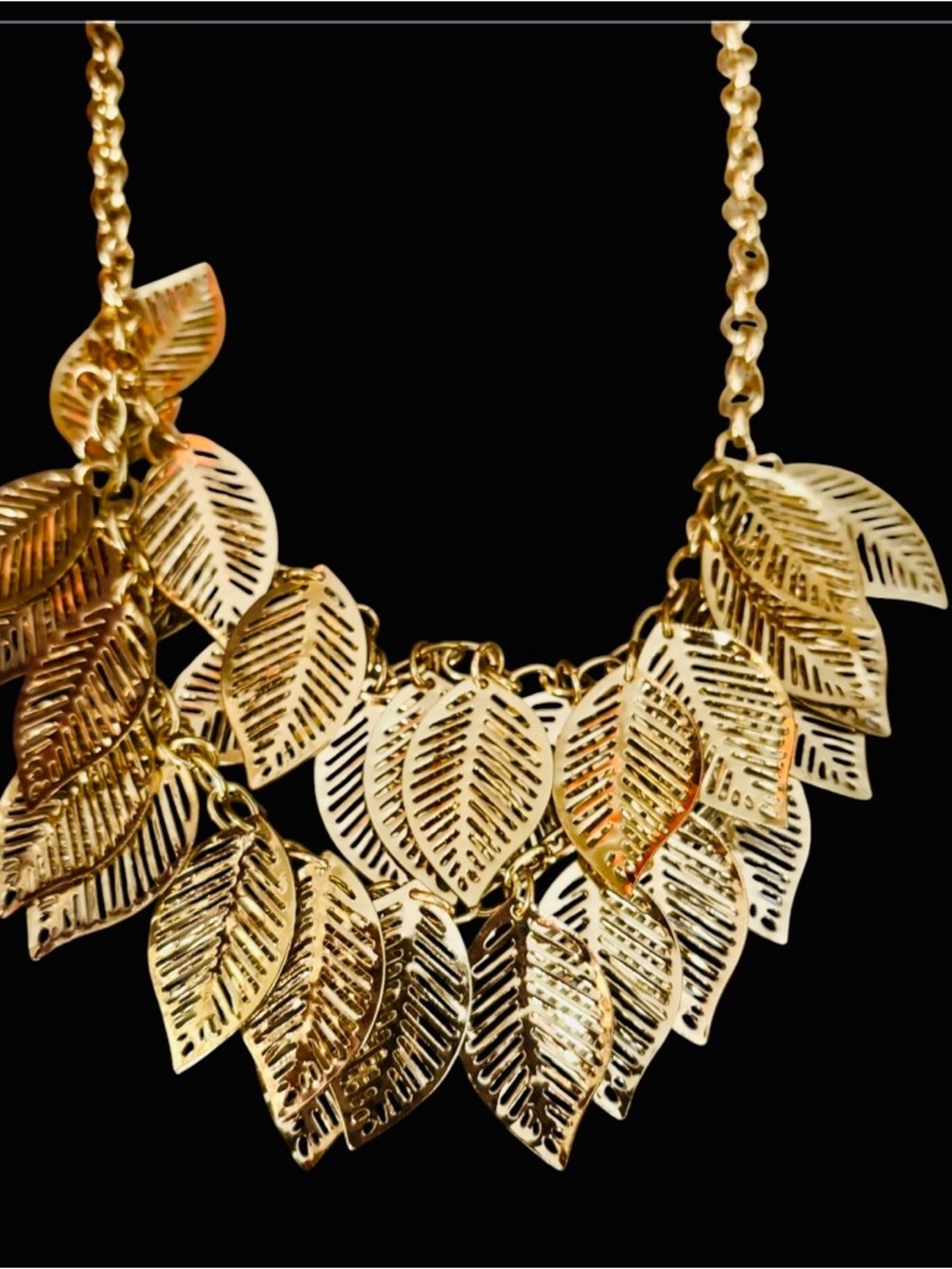 Vintage Gorgeous Gold plated  Leaf Statement Necklace